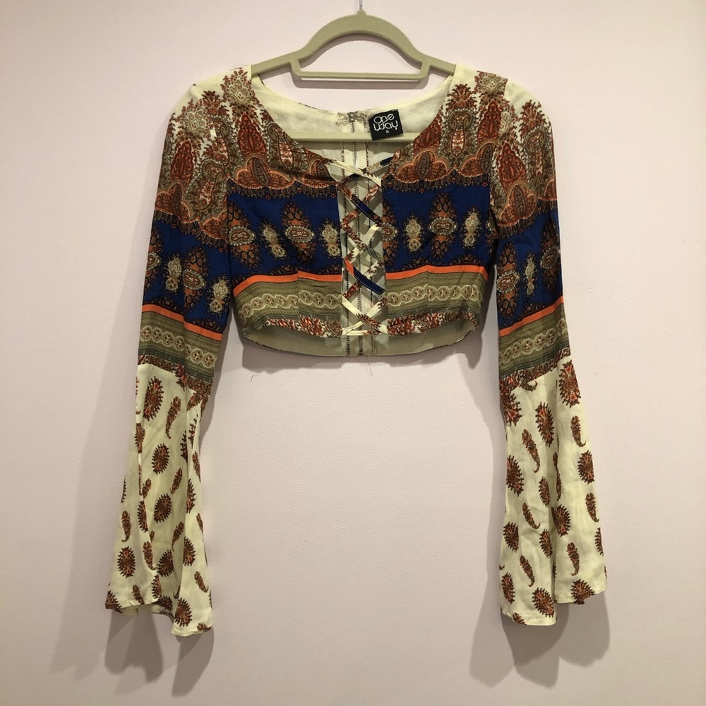 LF Paisley Cropped Criss across Top